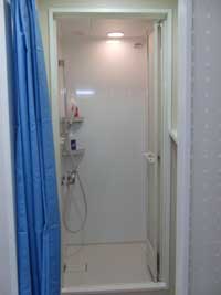 シャワールーム